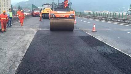 公司2017年度路面養(yǎng)護專項工程順利開工